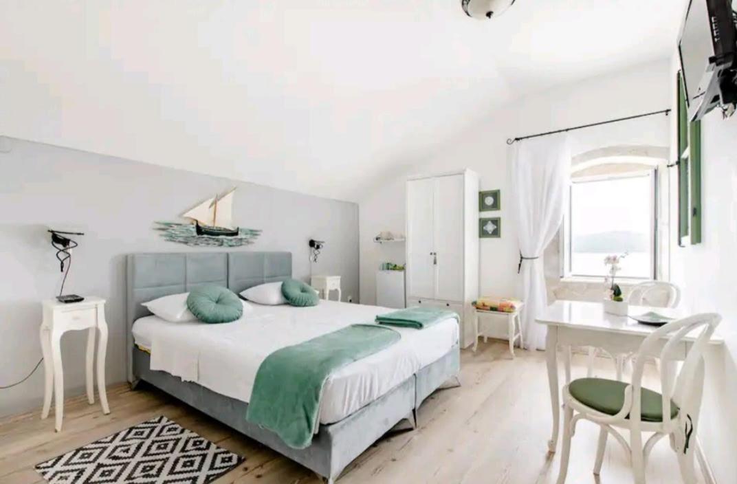 Heritage Rooms Kut Vis Pokój zdjęcie